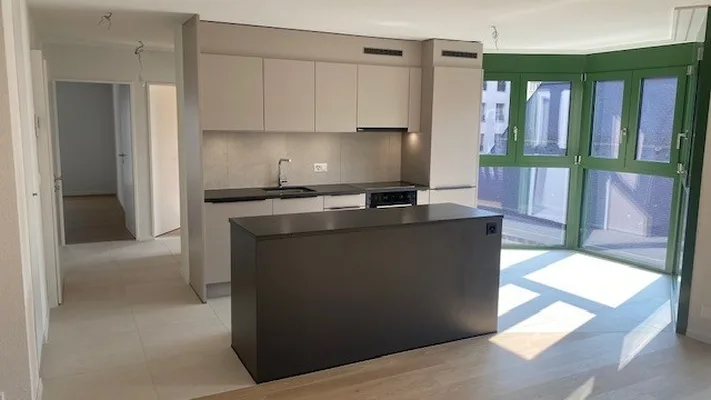 Bel appartement de 3.5 pièces dans un immeuble entièrement rénové – photo 2 sur 9