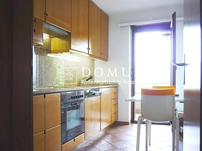 Dachwohnung im Grünen mit Swimmingpool – Foto 4 von 12