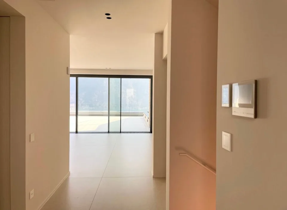 VILLA or DUPLEX APARTMENT CHARMING LAKE VIEW – Foto 20 von 30
