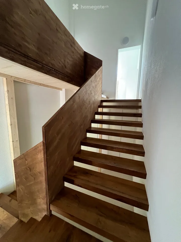 Neu renovierte 1.5-Zimmer-Dachwohnung in charmantem Bauernhaus im Grünen – Foto 5 von 16