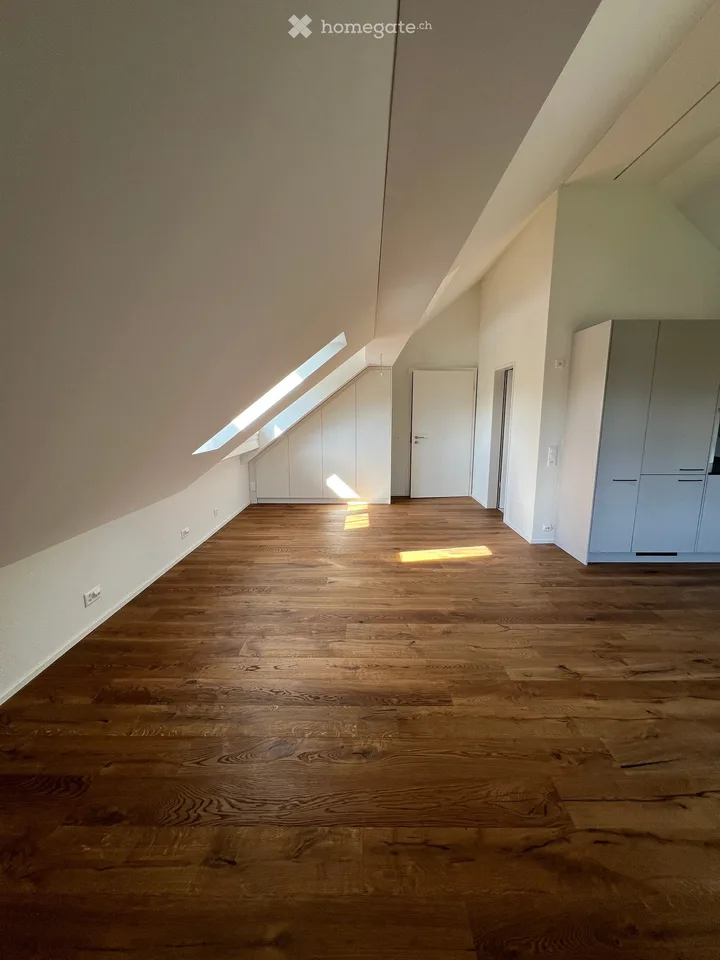 Neu renovierte 1.5-Zimmer-Dachwohnung in charmantem Bauernhaus im Grünen – Foto 11 von 16