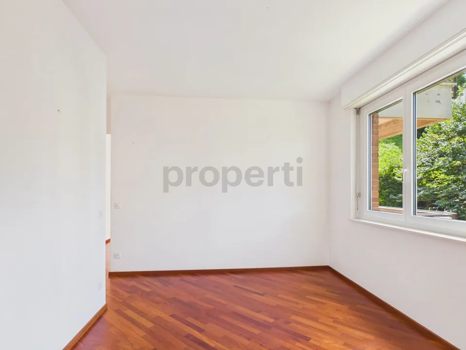Appartement 2,5 Zimmer mit Seeblick, Schwimmbad und Dachterrasse in Paradiso! – Foto 7 von 14