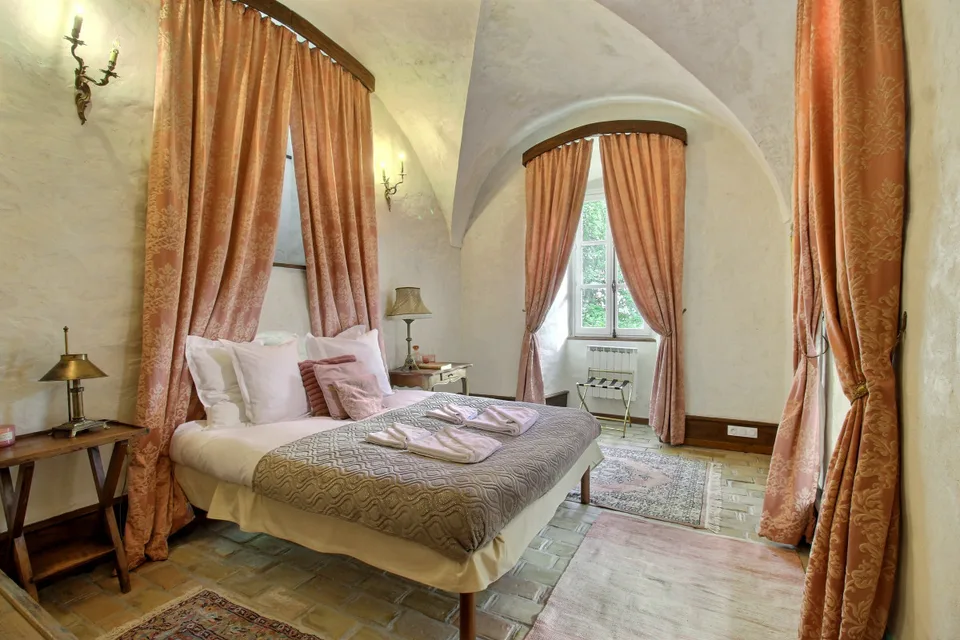 Castello del XII secolo, a 45 minuti da Ginevra – foto 9 di 26