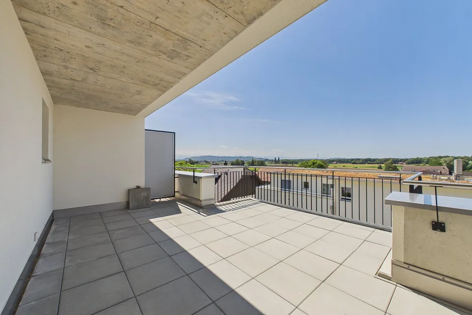 Appartement moderne 4 pièces en attique dans un immeuble neuf à Gampelen – photo 10 sur 12