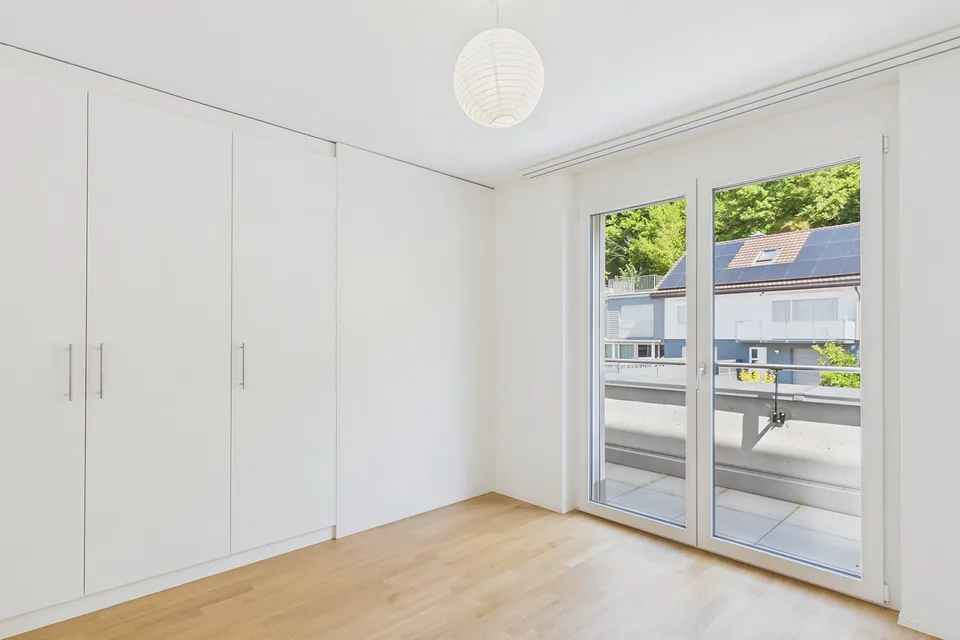 Appartement moderne 4 pièces en attique dans un immeuble neuf à Gampelen – photo 6 sur 12