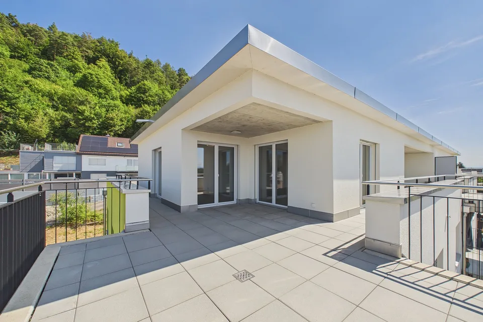 Appartement moderne 4 pièces en attique dans un immeuble neuf à Gampelen – photo 12 sur 12