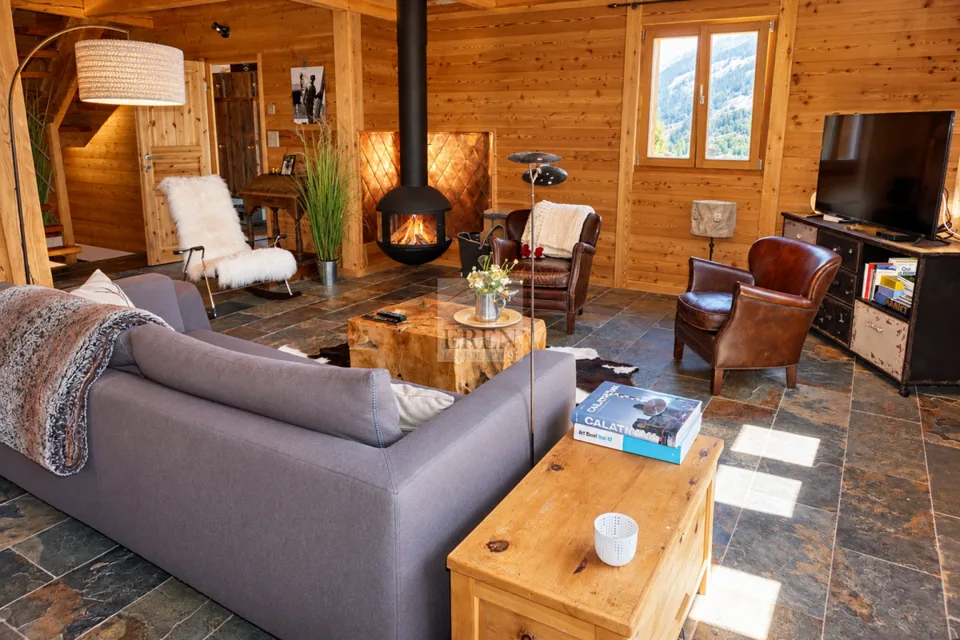 Magnificent Chalet in Grimentz - Alpine Panorama, Sun, Spa & Sauna – Foto 3 von 19