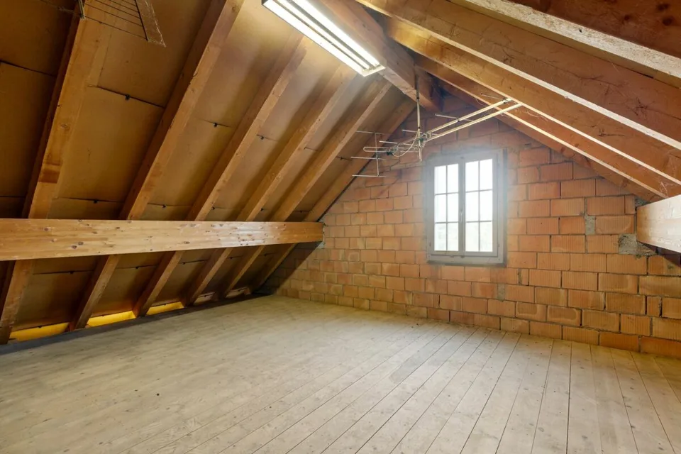 Casa a schiera di 6 locali da ristrutturare con potenziale di ampliamento – foto 10 di 14