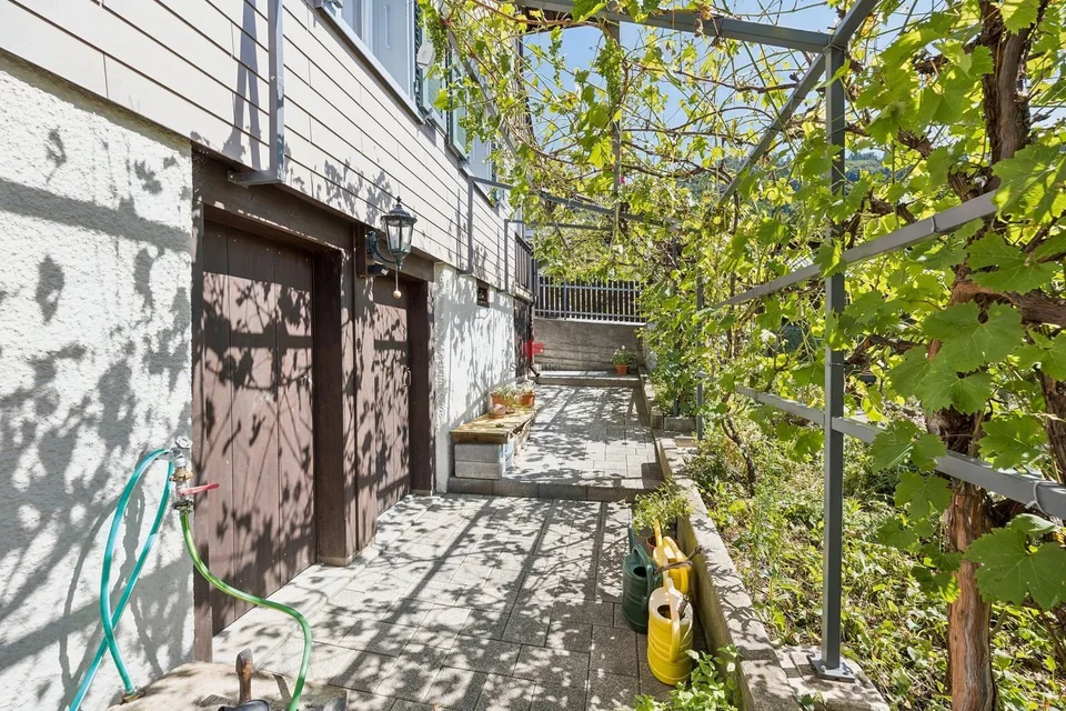 8.5 Zimmer Einfamilienhaus in Hilterfingen – Foto 2 von 19