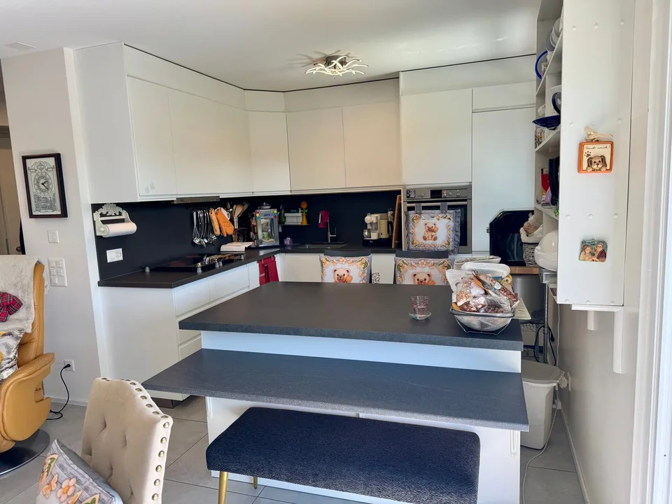 Moderno 4.5 locali con ampio giardino privato a Rancate – foto 8 di 17