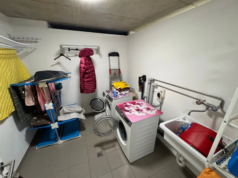 Moderno 4.5 locali con ampio giardino privato a Rancate – foto 12 di 17