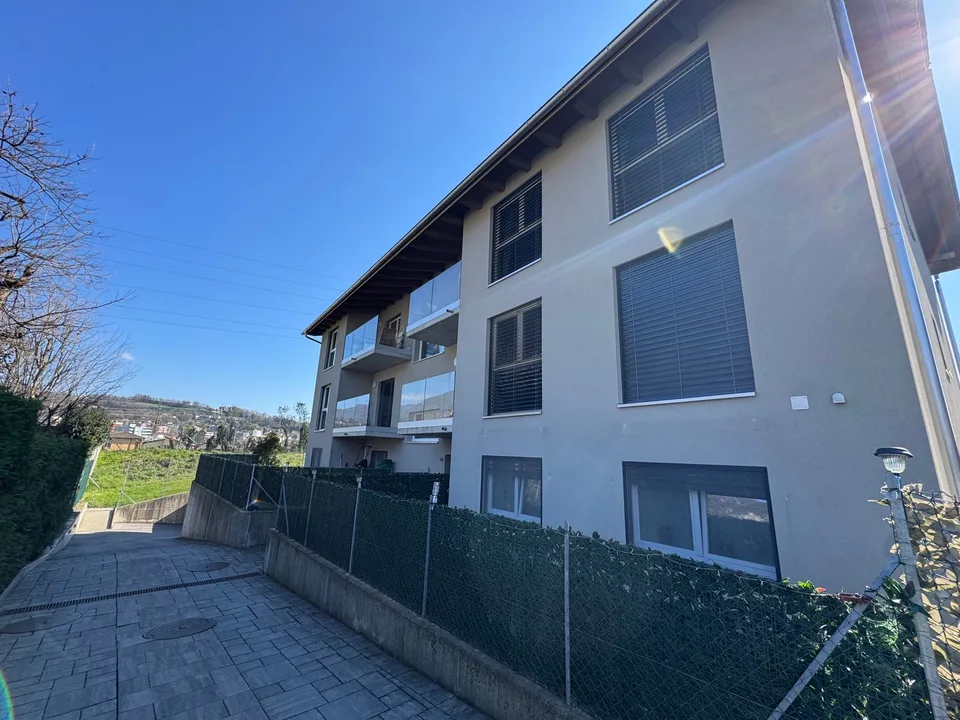 Moderno 4.5 locali con ampio giardino privato a Rancate – foto 16 di 17