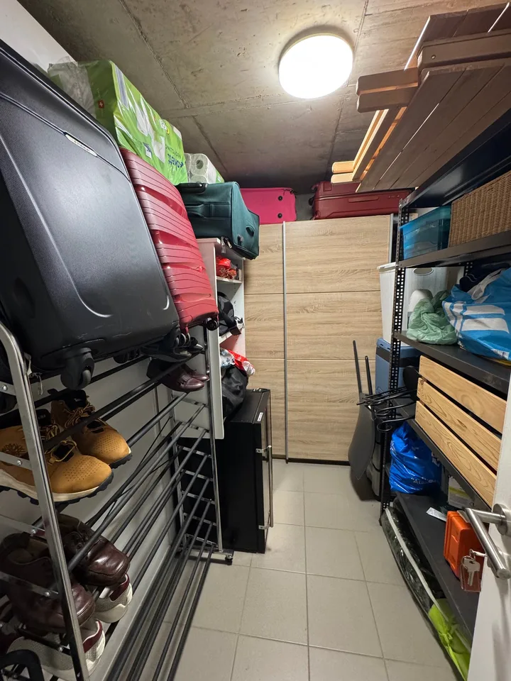 Moderno 4.5 locali con ampio giardino privato a Rancate – foto 14 di 17