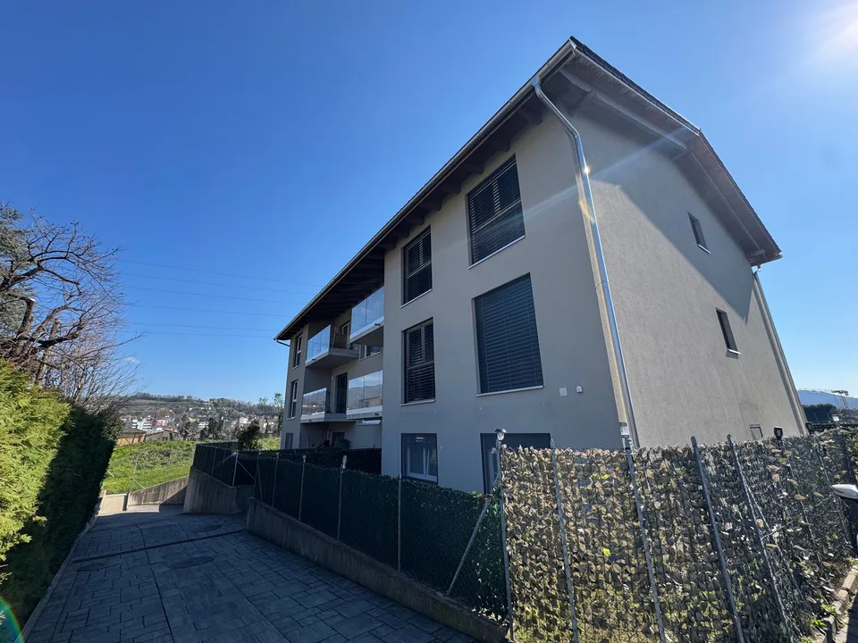 Moderno 4.5 locali con ampio giardino privato a Rancate – foto 17 di 17