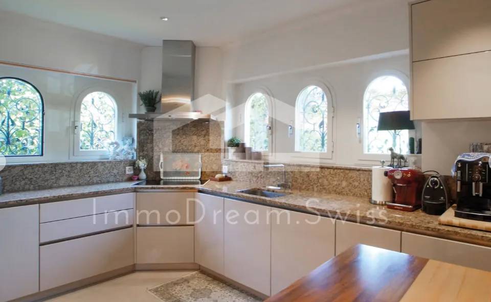Ascona: 6.5 Zi. Villa mit Pool, Gartenanlage und 2. Wohnsitz – Foto 6 von 15