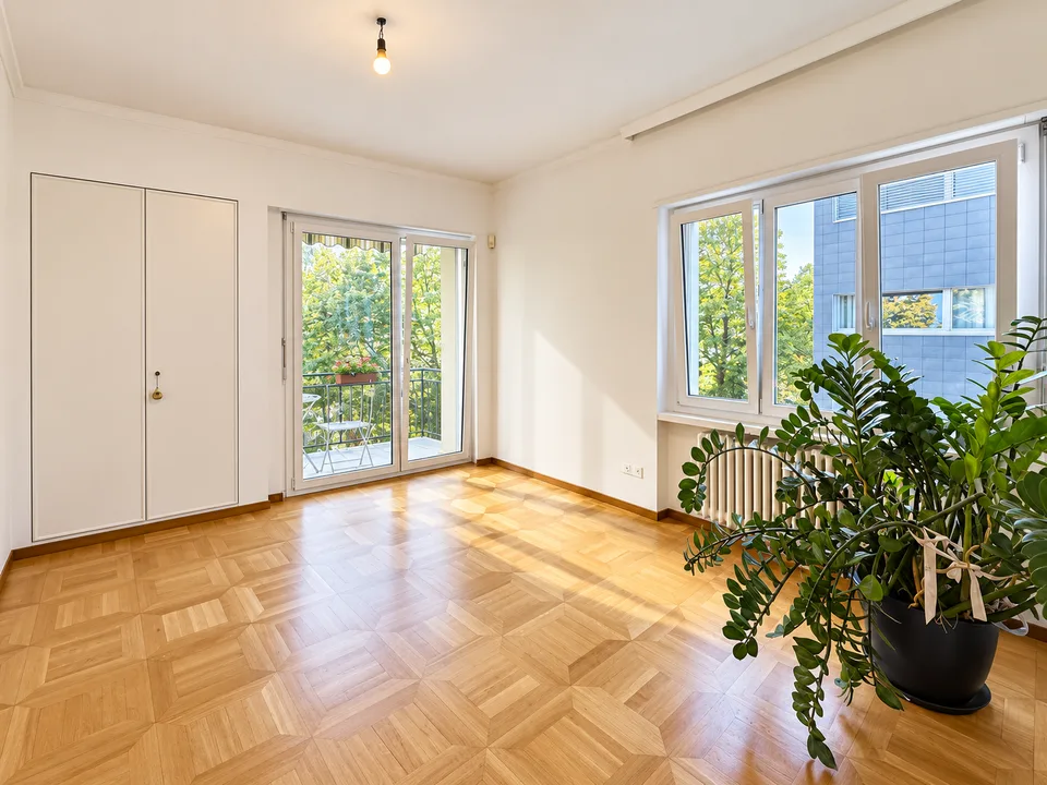 LUGANO CENTRALE | 4.5 LOCALI + DUE APPARTAMENTI A REDDITO – UN’UNICA OPPORTUNITÀ IMMOBILIARE – foto 24 di 28