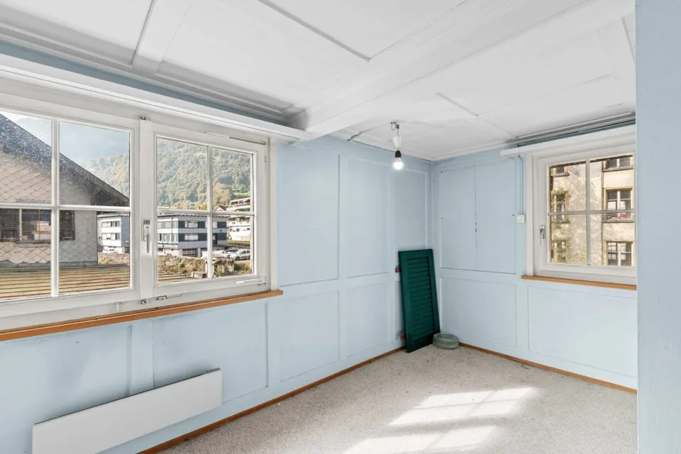 Maison de rangée à rénover avec abri au bord de la Linth – photo 9 sur 14