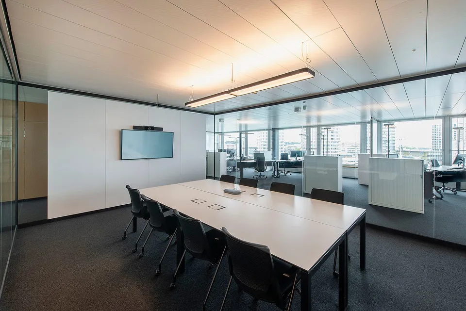 Espaces de bureau meublés pour grandes entreprises avec exigences élevées – photo 10 sur 11