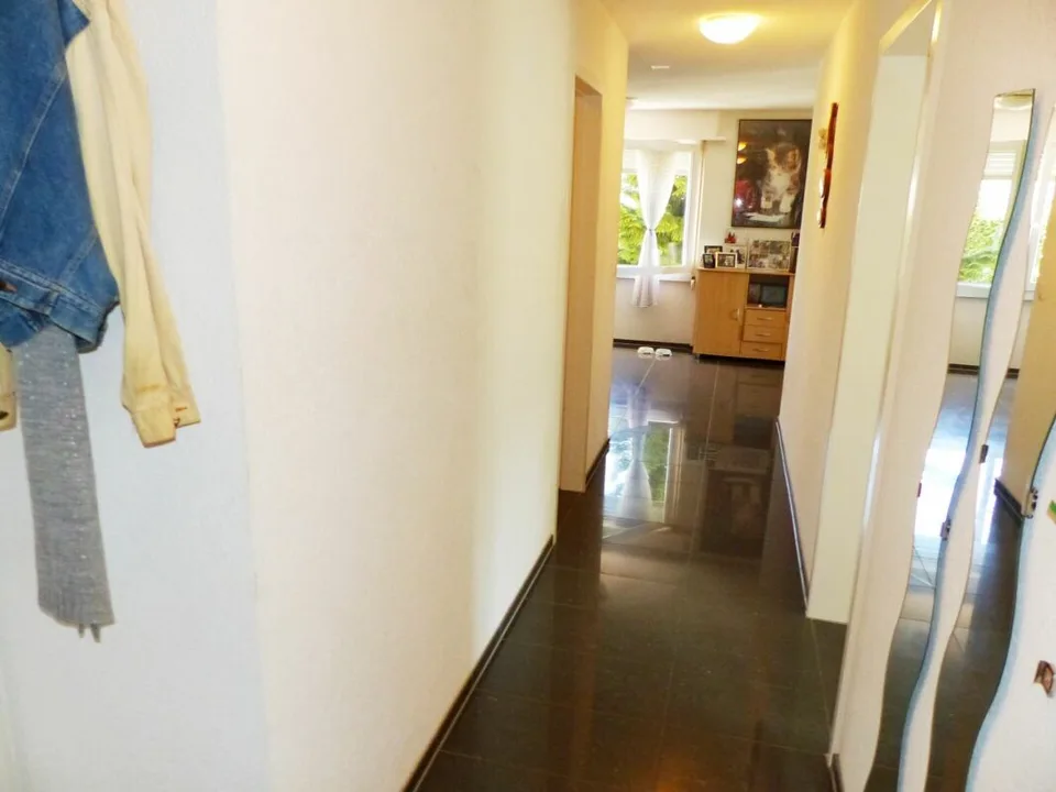 Tolle 3.5 Zimmer Gartenwohnung – Foto 3 von 15