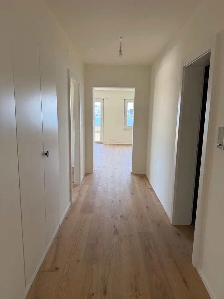 Meraviglioso duplex di 6,5 locali con vista molto bella - 1422 Grandson – foto 2 di 8