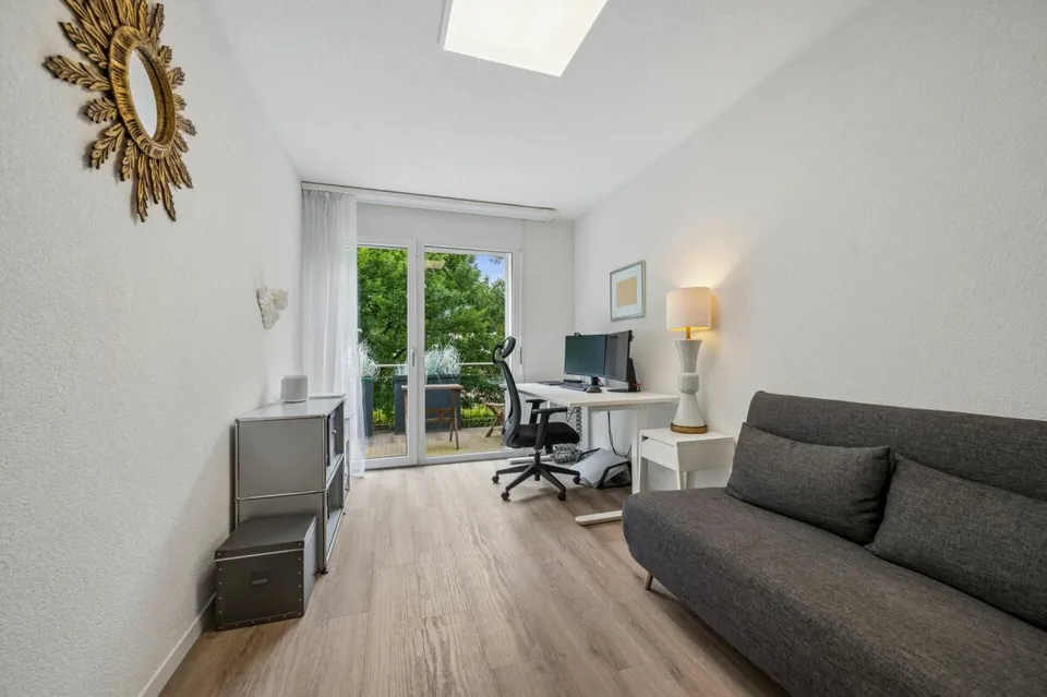 Maison mitoyenne neuve avec beaucoup de lumière et des espaces extérieurs spacieux – photo 6 sur 13