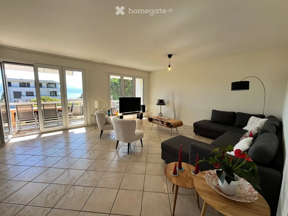 Schönes 4,5-Zimmer-Apartment im letzten Stock mit Seeblick in Pully – Foto 2 von 5