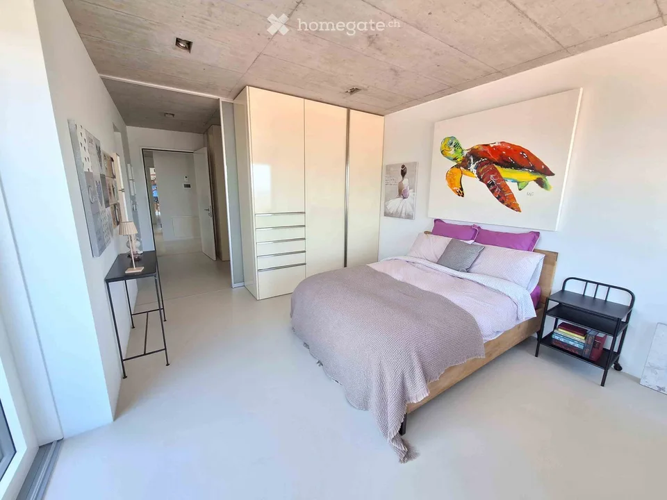 Appartement d'attique exclusif à Forch – Architecture, vue panoramique et intimité – photo 10 sur 21