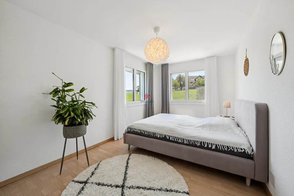 Panorama Doppeleinfamilienhaus mit See- und Bergsicht – Foto 11 von 13