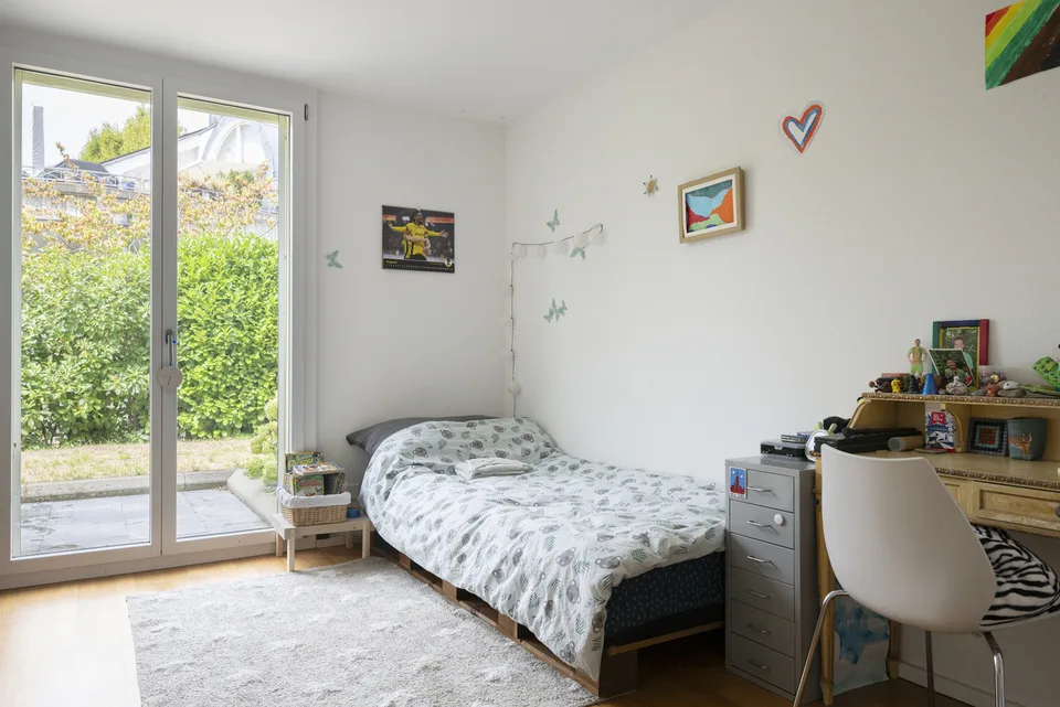 APPARTEMENT JARDIN SPACIEUX DANS UN EMPLACEMENT POPULAIRE À MURI – photo 8 sur 13