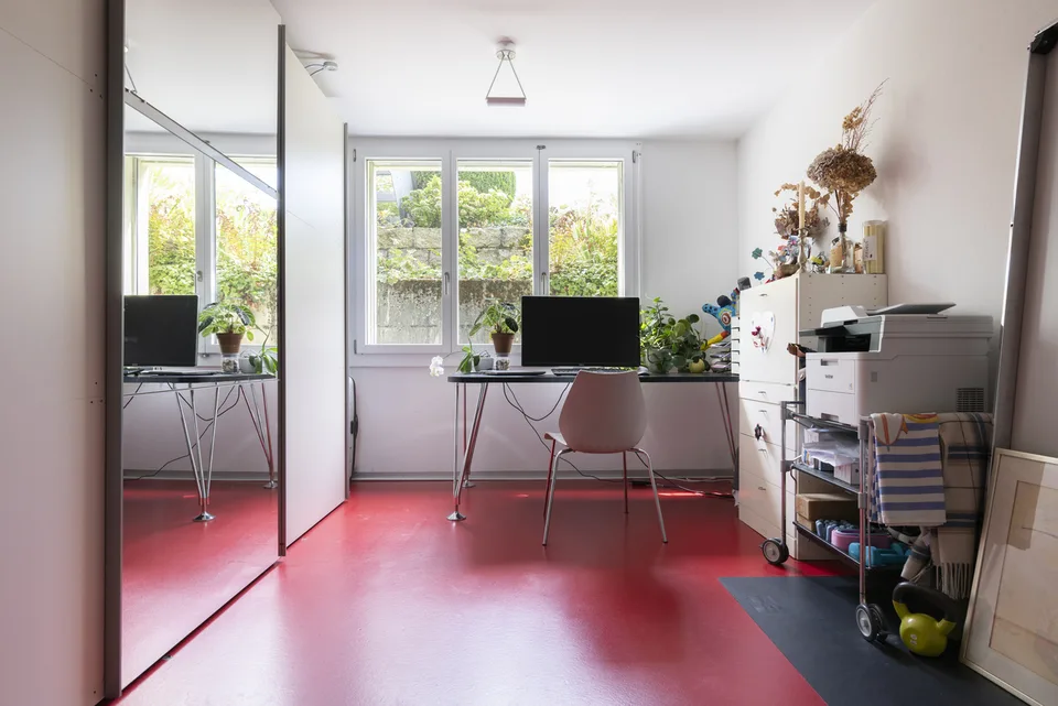 APPARTEMENT JARDIN SPACIEUX DANS UN EMPLACEMENT POPULAIRE À MURI – photo 11 sur 13