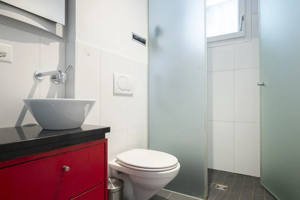 APPARTEMENT JARDIN SPACIEUX DANS UN EMPLACEMENT POPULAIRE À MURI – photo 10 sur 13