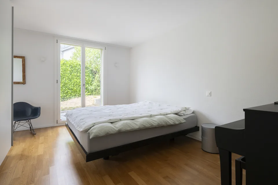 APPARTEMENT JARDIN SPACIEUX DANS UN EMPLACEMENT POPULAIRE À MURI – photo 7 sur 13