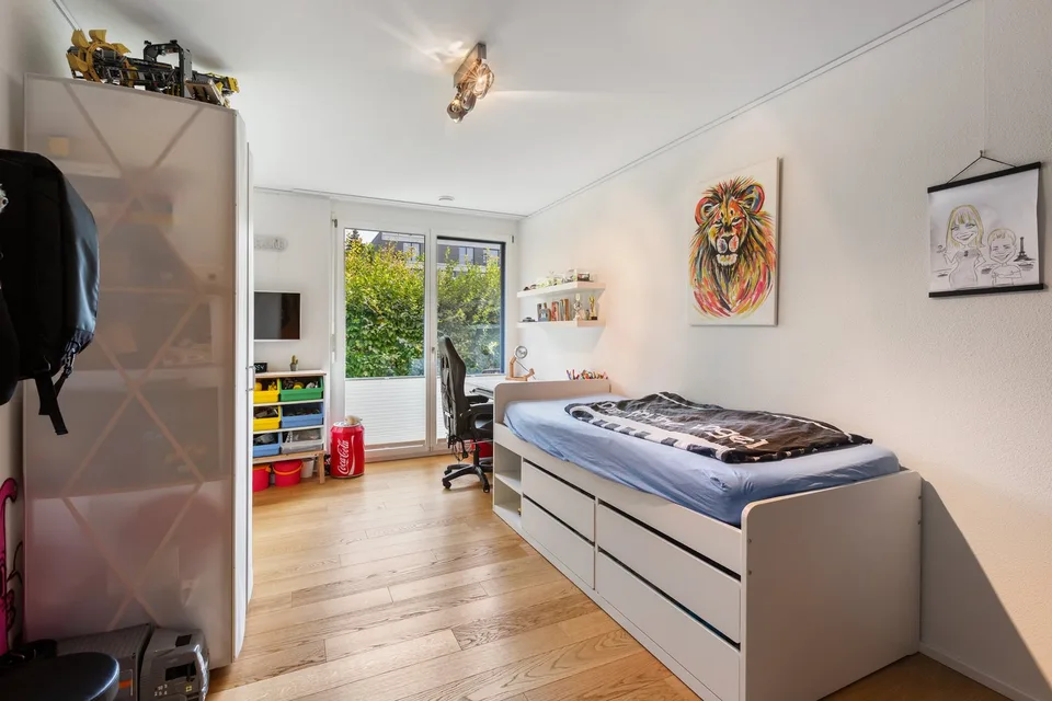 Appartamento esclusivo di 4,5 locali con giardino, molto spazio, verde, luce e privacy – foto 10 di 26