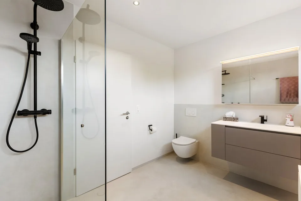 Appartamento esclusivo di 4,5 locali con giardino, molto spazio, verde, luce e privacy – foto 12 di 26