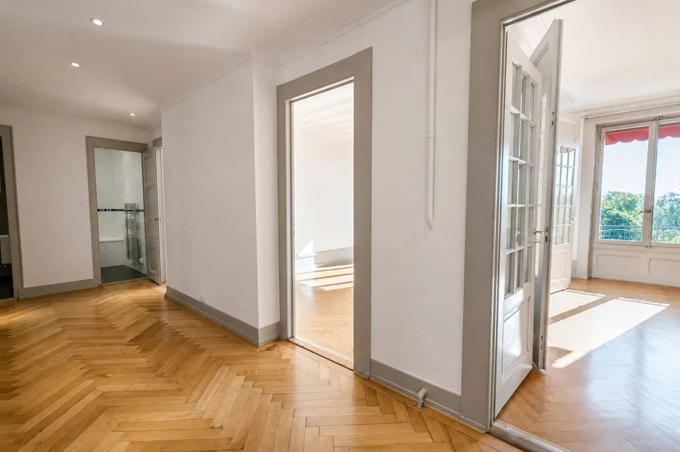 Bright 5.5-room apartment in Geneva, Rue de Lausanne – photo 8 of 10