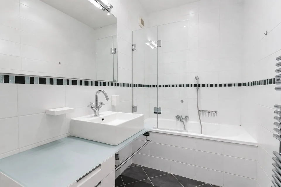 Bright 5.5-room apartment in Geneva, Rue de Lausanne – photo 2 of 10