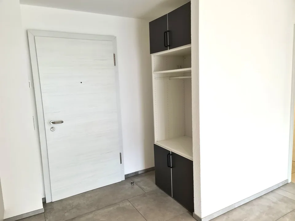A louer magnifique appart. de 2,5 pièces dans immeuble comme neuf avec place de parc dans le garage – photo 8 sur 14
