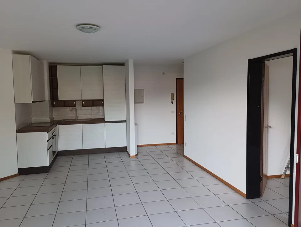 Zweizimmerwohnung in Ponte Tresa Hügel im zweiten Stock – Foto 2 von 6