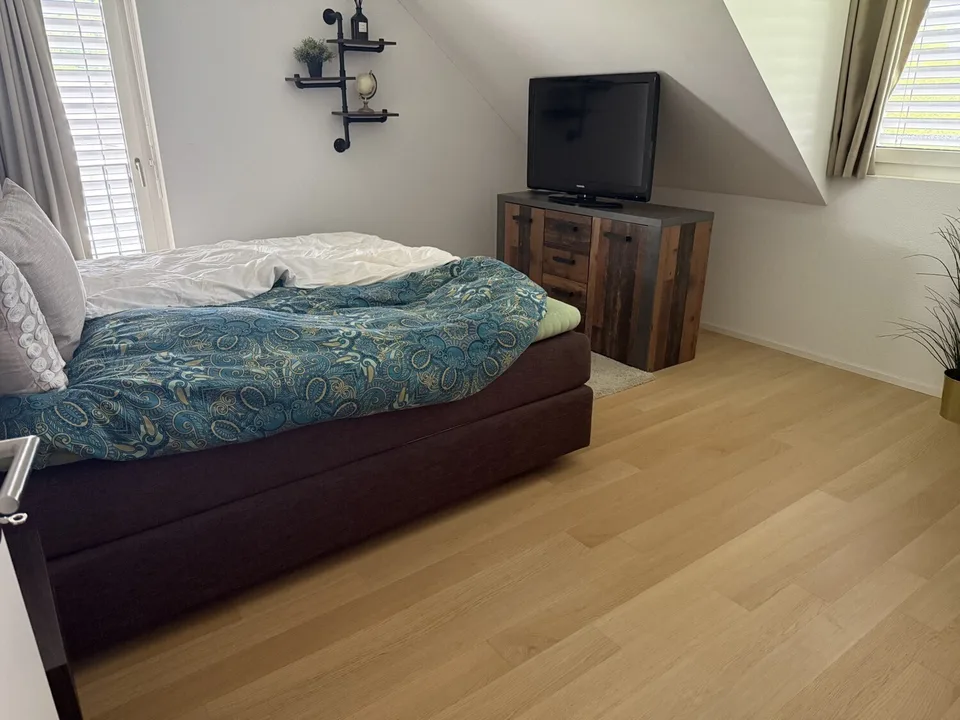 3½ ZI-WOHNUNG IN EMBRACH (ZH), MÖBLIERT, TEMPORÄR – foto 5 di 8