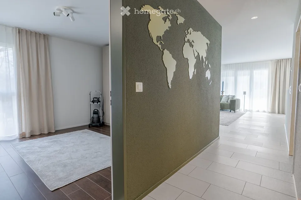 Appartement spacieux, fraîchement rénové de 3,5 pièces avec balcon – entièrement meublé et prêt à être occupé – photo 7 sur 11