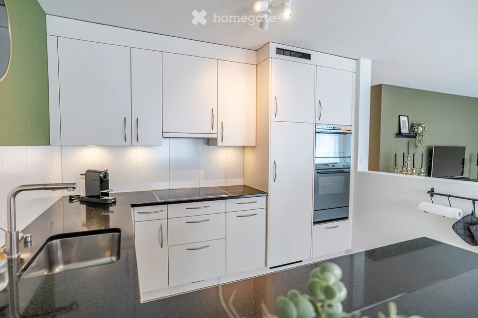Appartement spacieux, fraîchement rénové de 3,5 pièces avec balcon – entièrement meublé et prêt à être occupé – photo 6 sur 11