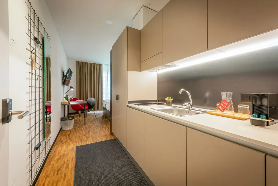 Studio moderne à Berne – Disponible immédiatement ! – photo 3 sur 11