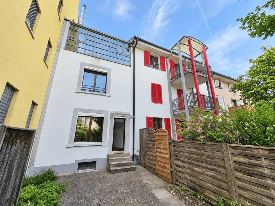 Vielseitiges Dreifamilienhaus – ideal als Anlageobjekt oder Mehrgenerationenhaus – Foto 2 von 9