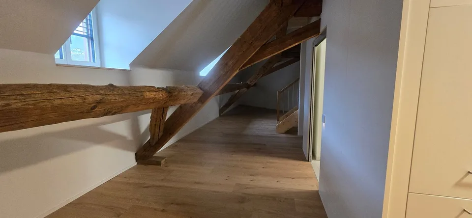 Historischer Charme trifft modernes Wohnen - 2½-Zimmer-Galeriewohnung beim Bahnhof Stein AG – Foto 5 von 9