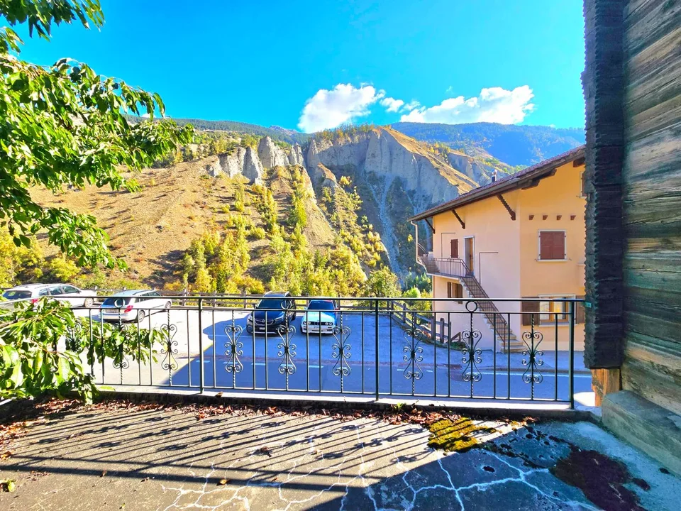 Appartamento duplex da ristrutturare con terrazza e annessi a La Luette nel cuore del Val d'Hérens – foto 15 di 20