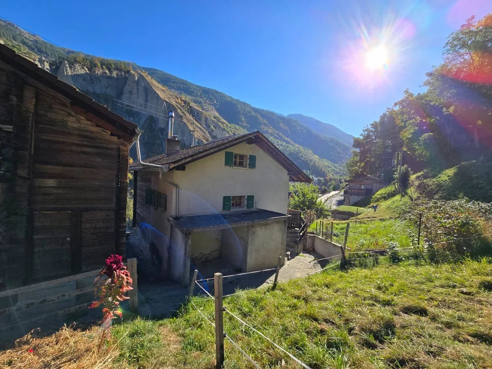 Appartamento duplex da ristrutturare con terrazza e annessi a La Luette nel cuore del Val d'Hérens – foto 16 di 20