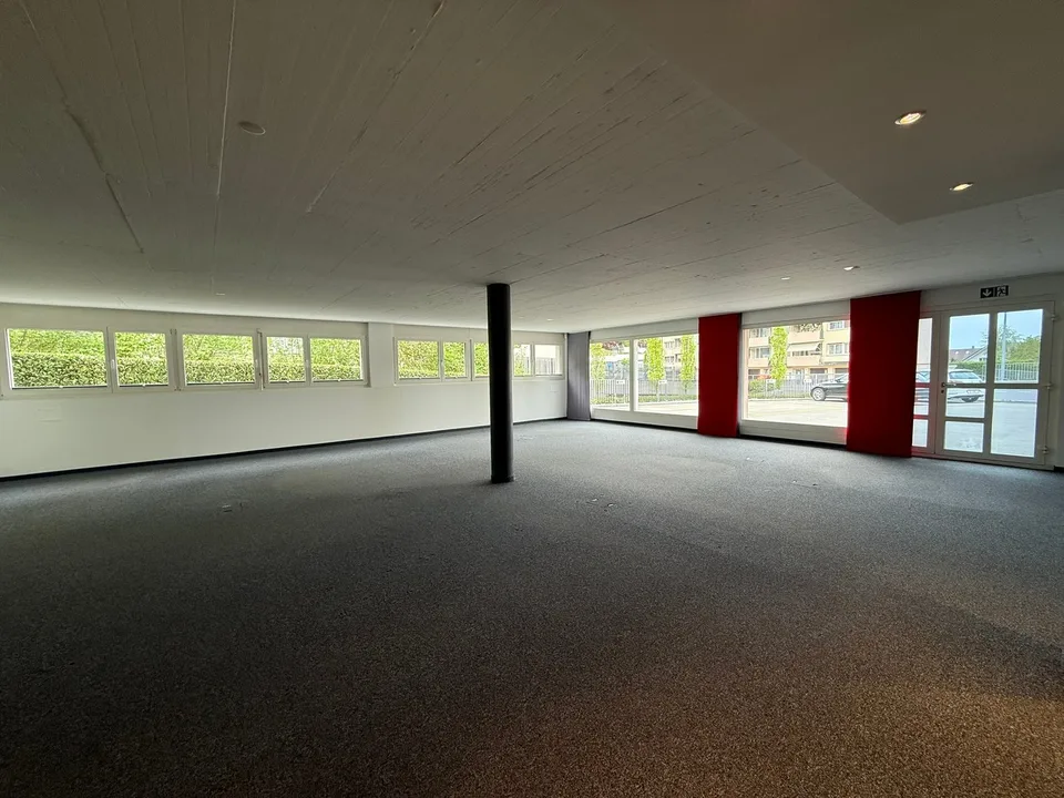 Attraktive Büro-/Gewerbefläche ca. 200 m² in Wollerau – Foto 3 von 11