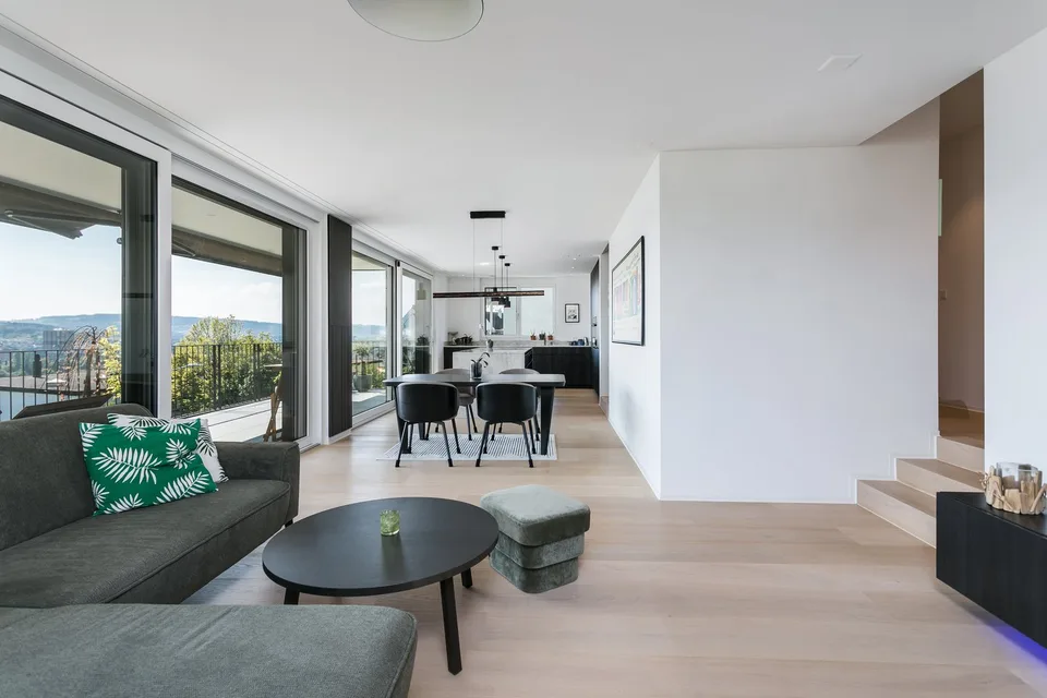 Moderne 5.5-Zimmer-Terrassenwohnung in Zürich-Höngg – Neubau 2023 – photo 2 sur 3