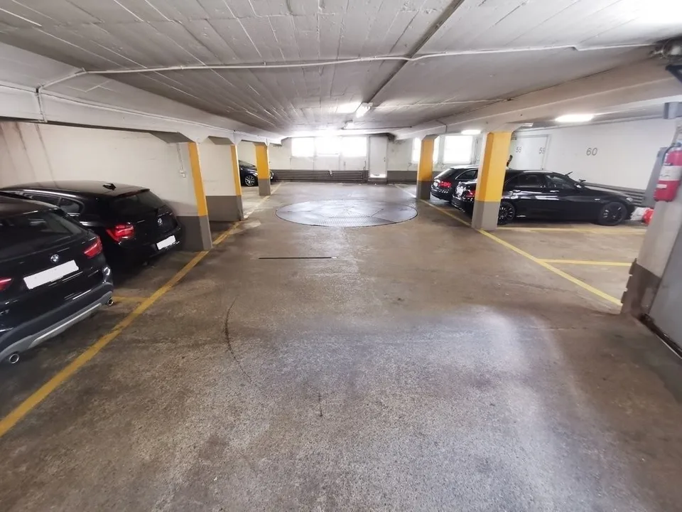 Posto auto in garage sotterraneo, 8045 Zurigo – foto 2 di 2