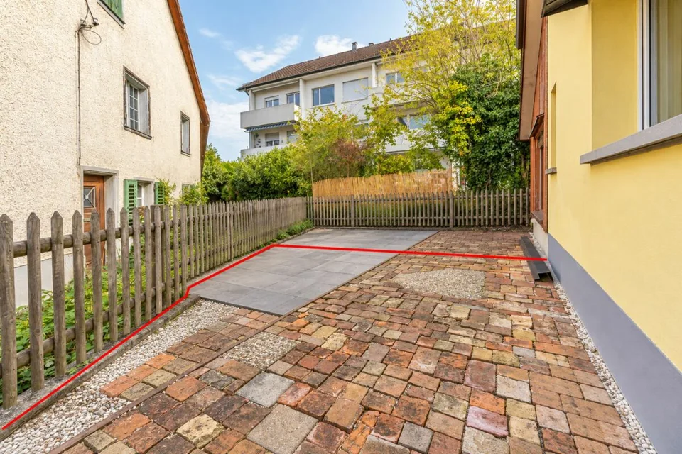 Appartamento a mansarda di 2,5 locali con area di seduta privata e parcheggio esterno – foto 8 di 9